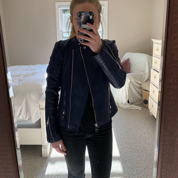 Beautiful GUESS jacket - Picture 2 of 6